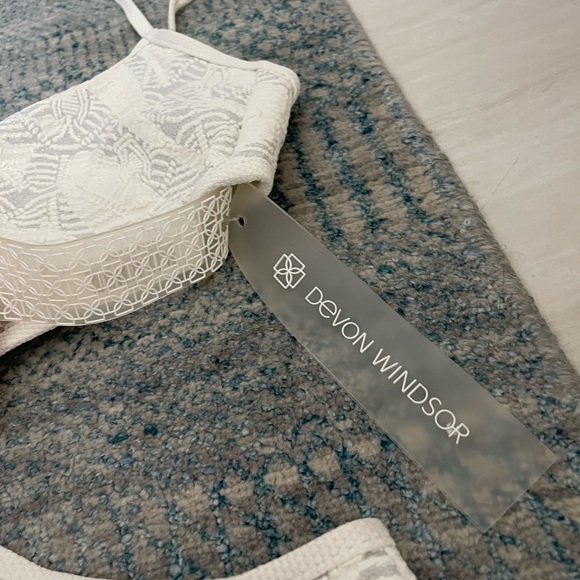 NWT Devon Windsor Julian one piece - Picture 6 of 6